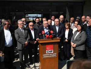 Başkan Günel’in gözaltına alınmasına Kuşadası’nda tepki