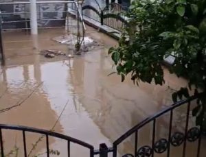 Didim’de sağanak yağış etkili oldu