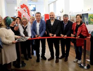Efeler’de el emeği göz nuru eserler görücüye çıktı
