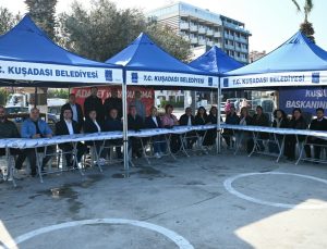 Gözaltına alınan Başkan Günel için ’Demokrasi nöbeti’ başladı