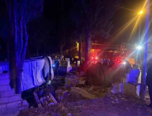 Köşk’te minibüs mezarlığa uçtu: 3 yaralı