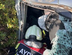 Kuşadası’nda araç şarampole yuvarlandı: 1 yaralı