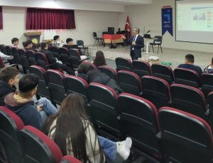 Liseli gençlere kariyer desteği
