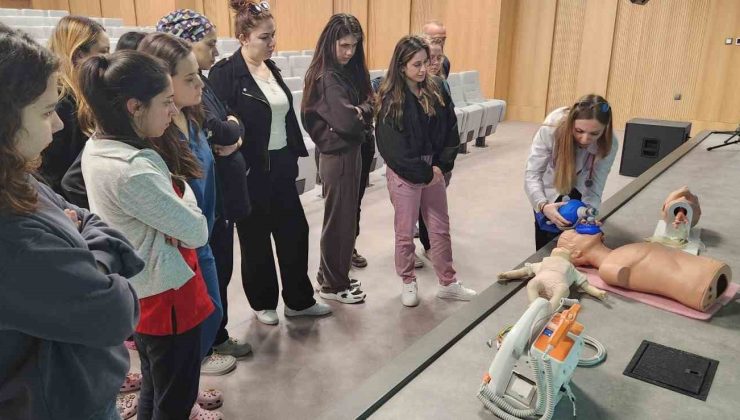 Aydın Şehir Hastanesi’nde çocuk acil ekiplerine kritik eğitim