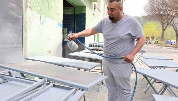 Cemiyetlerin vazgeçilmezi demir masalar sezona hazırlanıyor