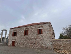 Didim’de restorasyonu tamamlanan bina, Turizm Lisesi’ne devredildi