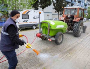 Efeler Belediyesi’nden yabani ot temizliği