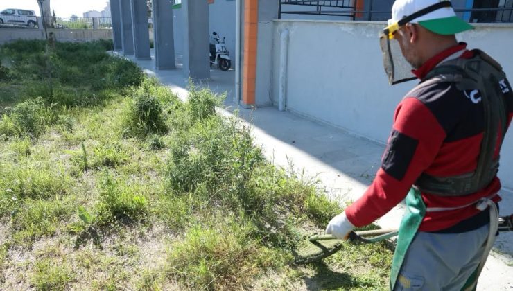 İncirliova’da okul bahçeleri temizlendi