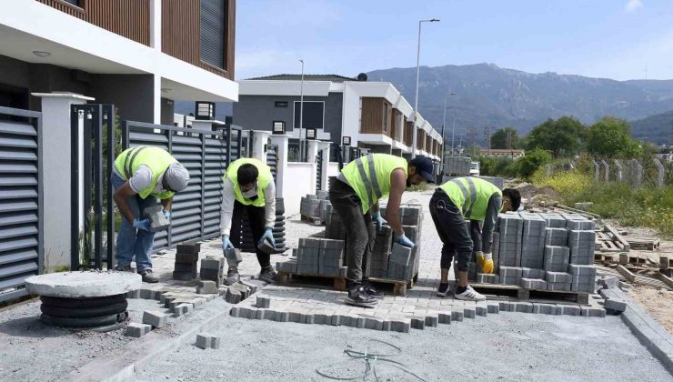 Kuşadası Belediyesi’nden Davutlar Mahallesi’ne kesintisiz hizmet