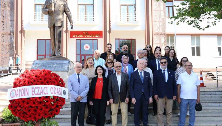 Aydın’da eczacılar günlerini kutladı