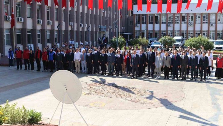 Aydın’da Gençlik Haftası, çelenk töreniyle başladı