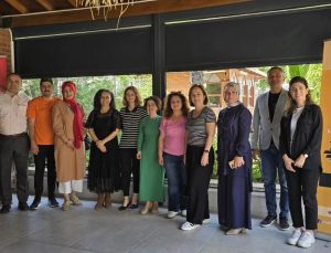 Aydın’da “Maarifin Kalemleri” söyleşisi yoğun ilgi gördü