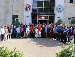 Başkan Özel, belediye personeliyle bayramlaştı