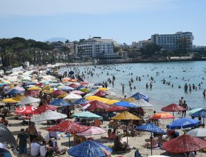 Bayram tatilinde turizmin kalbi Kuşadası’nda attı
