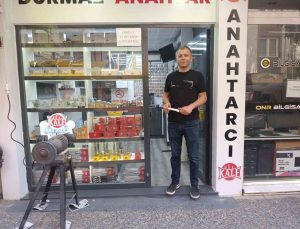 Bıçak bileme ustalarının mesaisi sürüyor
