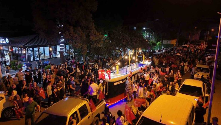 Bozdoğan sokaklarında Bandırma Vapuru coşkusu