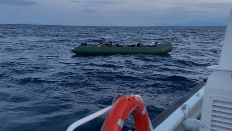 Didim’de 11 düzensiz göçmen kurtarıldı