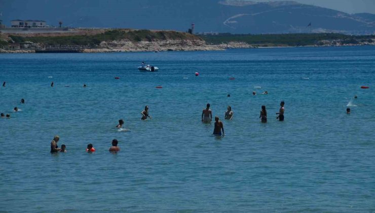 Didim’de 9 günlük tatilde deniz keyfi başladı