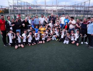 Germencik Belediyespor U11 Takımı namağlup şampiyon oldu