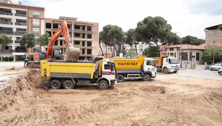 İncirliova’nın Yeni Meydan Projesi’nde ilk kazma vuruldu