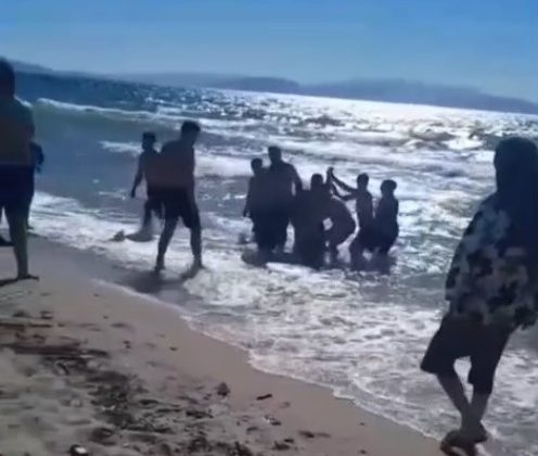 Kuşadası’nda iki kişi boğulma tehlikesi geçirdi