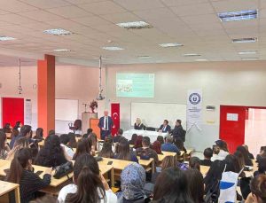 Nazilli MYO’da Kariyer Günü Etkinliği