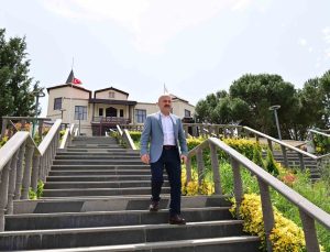 Vali Varol, Adnan Menderes’in hatırasını yaşatan müzede incelemelerde bulundu
