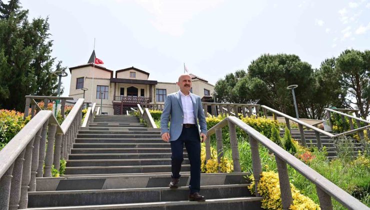 Vali Varol, Adnan Menderes’in hatırasını yaşatan müzede incelemelerde bulundu