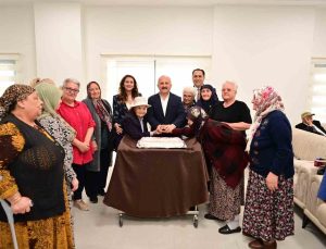 Vali Varol asırlık çınarlar ve şehit aileleri ile bir araya geldi