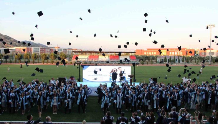 ADÜ Tıp Fakültesi 23. dönem mezuniyet ve yemin töreni gerçekleştirildi