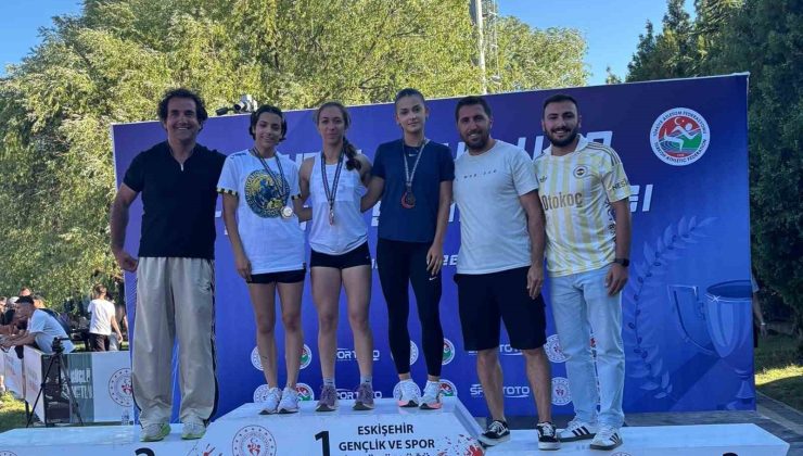 Aydınlı atlet, şampiyonadan madalyayla döndü