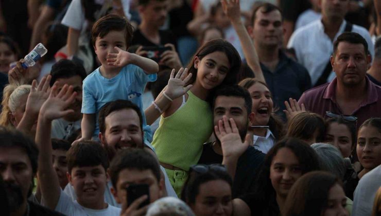 Başkan Çerçioğlu, çocukları yılsonu şenliği ile buluşturdu