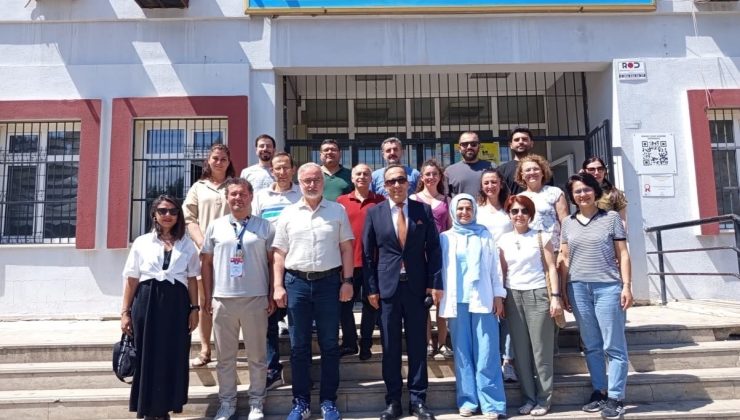 Efeler İlçe Milli Eğitim Müdürü Çomruk: “Hedefimiz değerlerine sahip çıkan nesiller yetiştirmek”