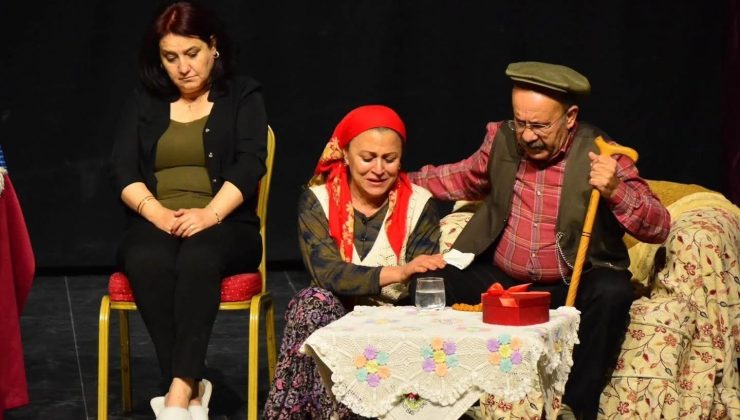 Efeler’de ’Karar anı’ tiyatro oyunu sahnelenecek