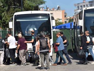 Ege Üniversitesi’ndeki yolsuzluk operasyonunda 41 şüpheli adliyede