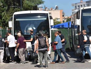 Ege Üniversitesi’ndeki yolsuzluk operasyonunda, eski dekan ve başhekim dahil 27 tutuklama