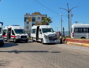 Köşk’te okul servisleri ile otomobil çarpıştı: 6 yaralı