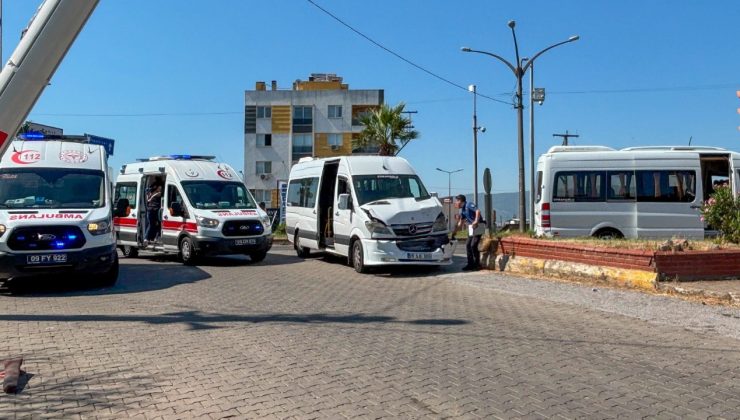 Köşk’te okul servisleri ile otomobil çarpıştı: 6 yaralı