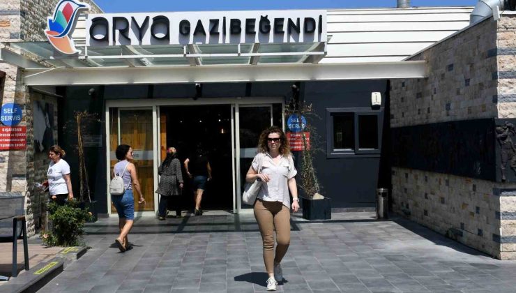 Kuşadası Belediyesi’nin turistik tesisleri ilgi görüyor