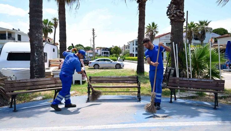Kuşadası’nda sahil ve yürüyüş yollarında kapsamlı bakım çalışması