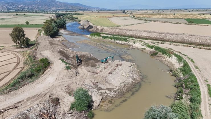 Menderes Nehri’nde ıslah çalışmaları sürüyor