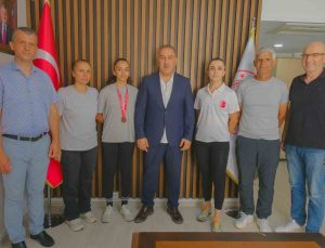 Türkiye üçüncüsü bisikletçi Hena Aydın’a döndü