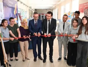 Yenipazar’da yıl sonu sergisi açıldı
