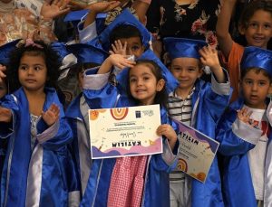 Anne Baba Çocuk Merkezi’ndeki minikler mezun oldu