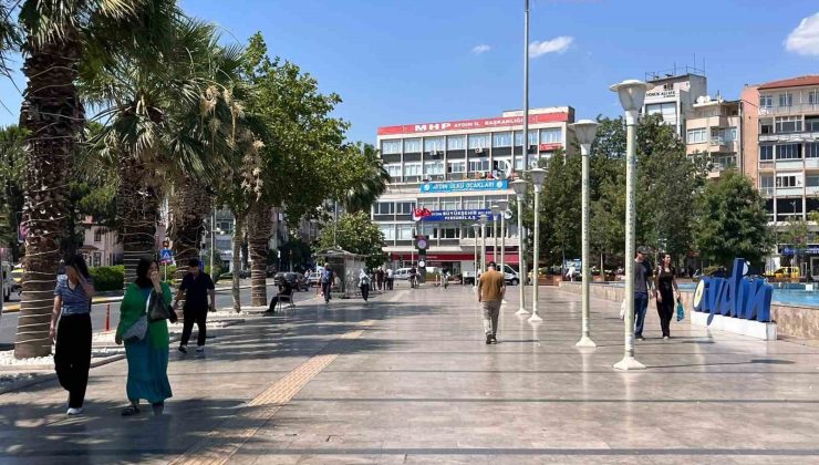 Aydın Efeler’de bunaltan sıcak hayatı yavaşlattı