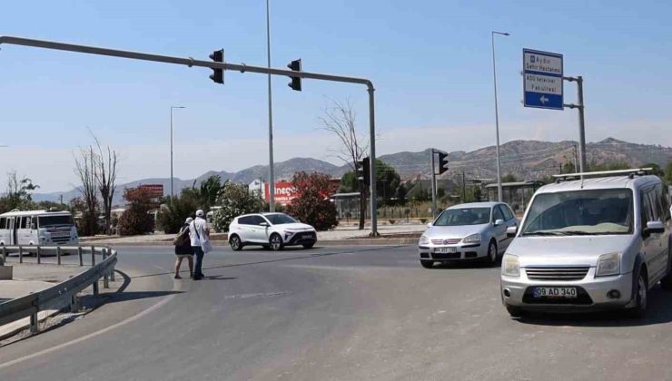 Aydın Şehir Hastanesi ulaşımındaki tehlikeli güzergaha hastalar çözüm bekliyor