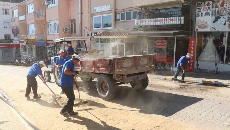 Bozdoğan’da doğalgaz çalışması sonrası yollarda temizlik çalışması