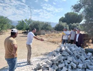 Buharkent’te bozulan sokaklarda kilit parke çalışması sürüyor