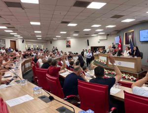 Büyükşehir Meclisi’ne ‘ilaçlama’ konusu damga vurdu