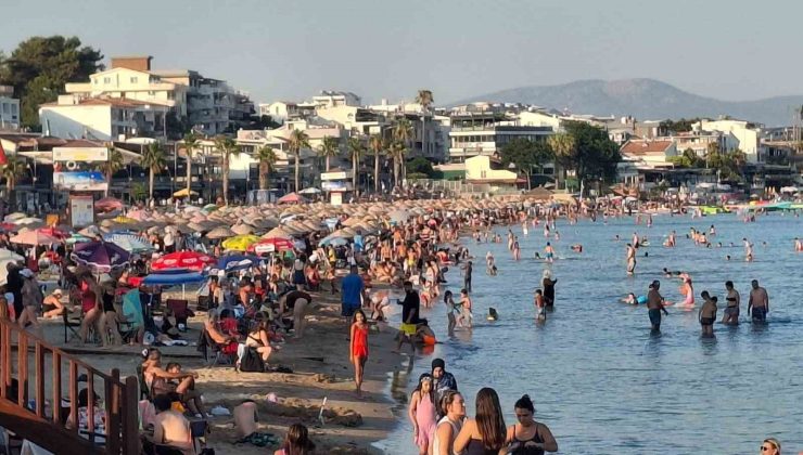 Didim sahillerini tatilciler doldurdu